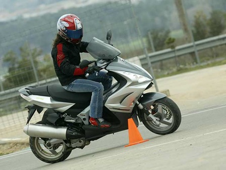 Curso de conducción segura también para motos Curso conduccion moto