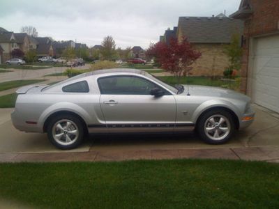 2009_ford_mustang_45th_anniversary-4 2009 ford mustang 45th anniversary 4 Ford Mustang 45 aniversario, primeras imágenes