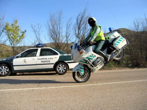 policia-detente policia detente Habilidades al volante Vol. XXII