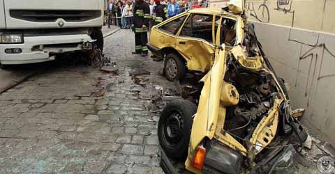 carcrash carcrash La relación inversa entre el precio de los combustibles y las muertes en carretera
