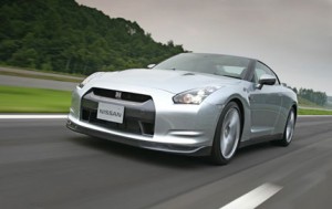 nissan-gtr nissan gtr 300x189 El Nissan GT R nombrado auto del año por Automobile Magazine.