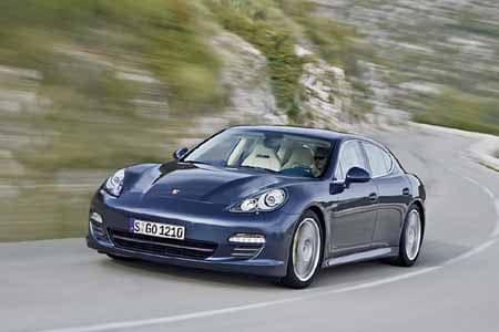 porsche panamera El Panamera hará su debut mundial en China.