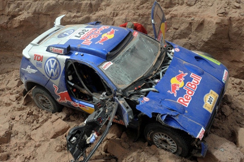 [Imagen: sainz-accidente-dakar-2009.jpg]