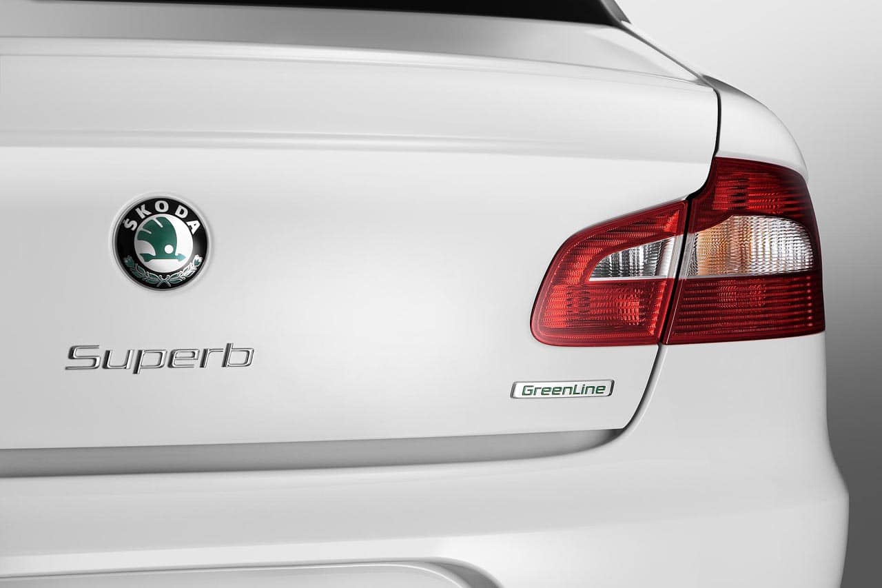 Skoda Superb Greenline detalle trasera Skoda Superb Greenline detalle trasera