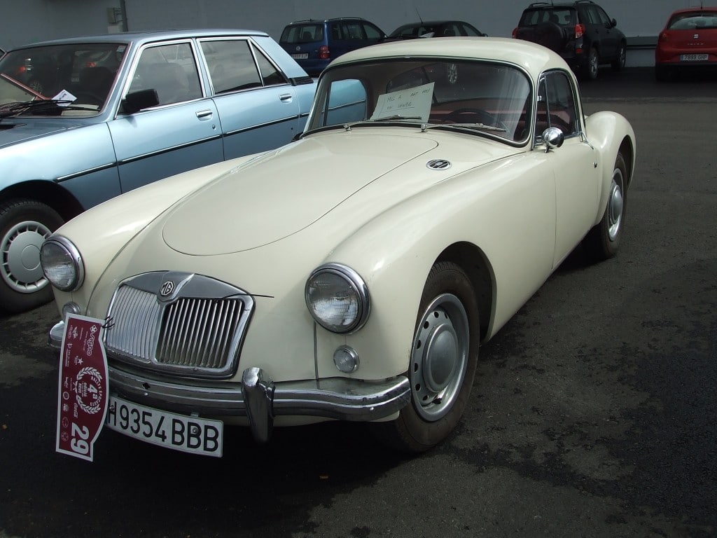 mg mga coupe 1959 1024x768 Epocauto 2009, las fotos