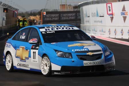 chevrolet cruzewtcc Chevrolet lleva a los 10 ganadores del Salón de Barcelona al WTCC.