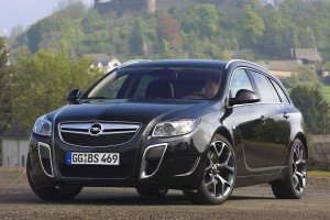 opel insignia opc sport tourer 31 300x200 Opel Insignia OPC y OPC SportTourer a la venta después de verano