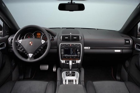 porsche-cayanne-int