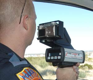 radar_laser radar laser Debate sobre el motero multado a 240 km/h en carretera de montaña