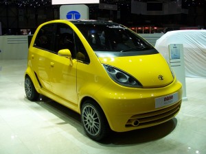 nano_europa_amarillo nano europa amarillo 300x225 Tata confirma el Nano USA