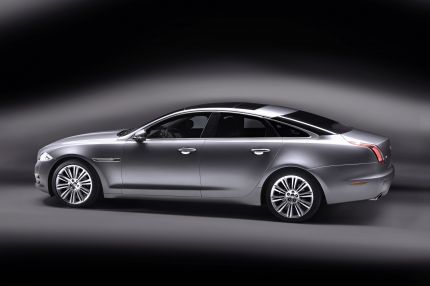 dp jaguarxj 34blk 8d80 Jaguar presenta al renovado XJ.