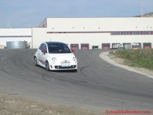 Abarth 500 Test 2 300x225 Abarth 500 Test (2)