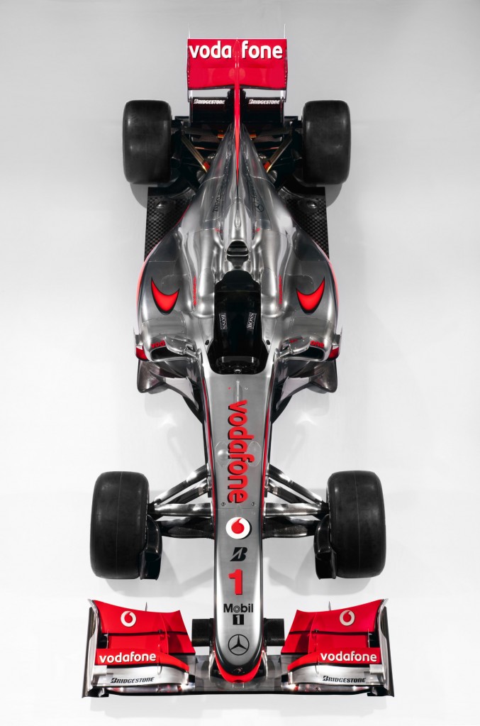 McLaren MP4 25 2 677x1023 McLaren MP4 25, la máquina para Button y Hamilton