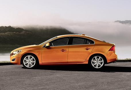Volvo S60 2010 02 Nuevo Volvo S60, con tres acabados diferentes