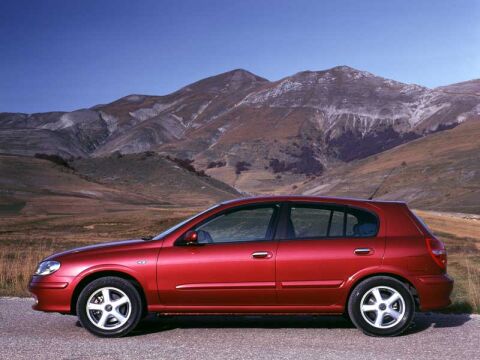 nissan-almera- nissan almera Nissan prepara un rival para el Golf
