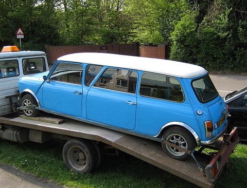 mini limusina azul 2 Mini limusina, el Mini Limusina