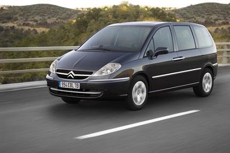 Citroen C8 Citroën C8 atualiza sus motores