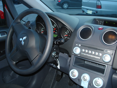 Interior Mitsubishi Colt