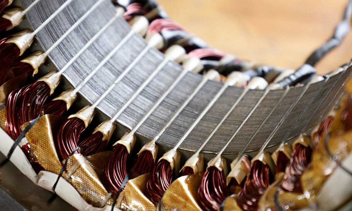 Operation of the electric motor according to its types