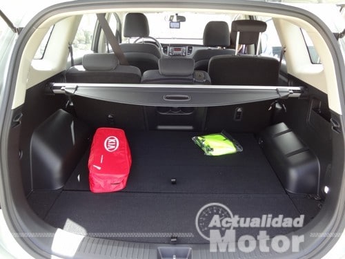 Kia Carens 2013 maletero