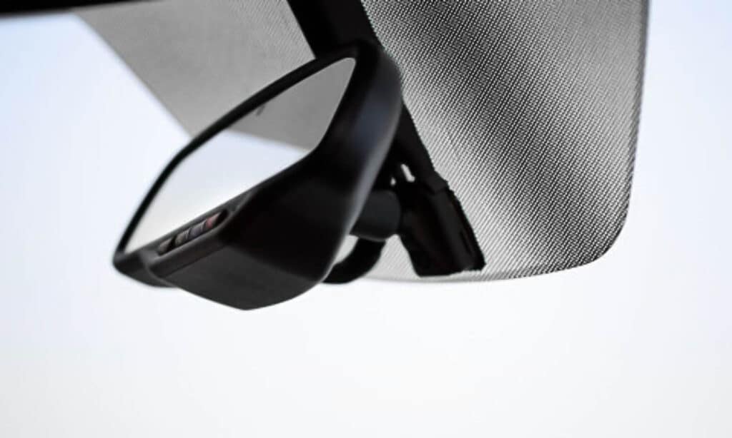 Espejo retrovisor electrocrómico