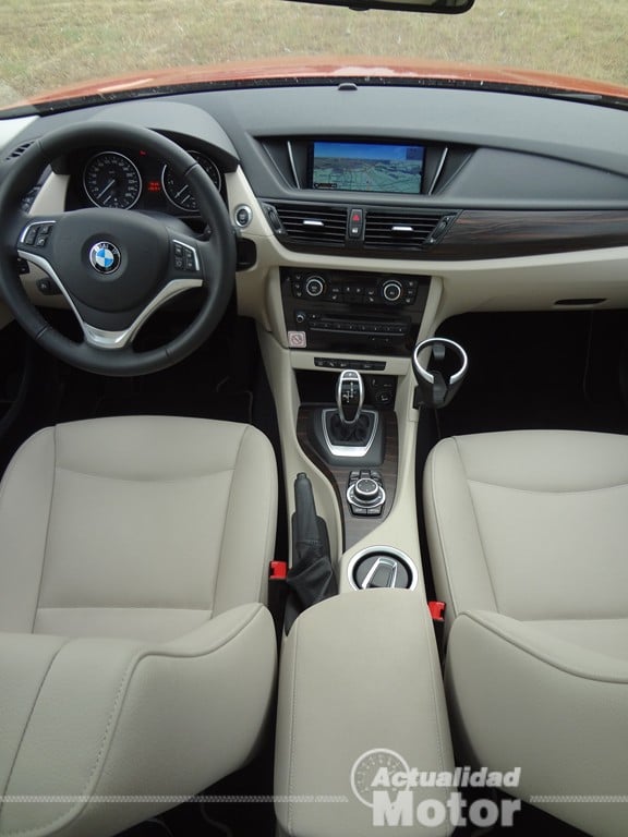 BMW X1 2.0i S-Drive tapiceria de cuero