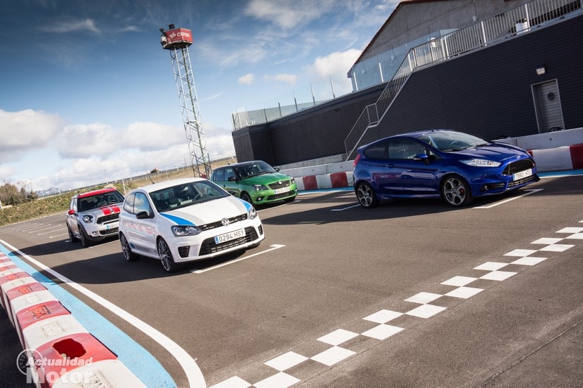 Comparativa utilitarios GTI Fiesta ST, Countryman JCW, Fabia RS, Polo R WRC