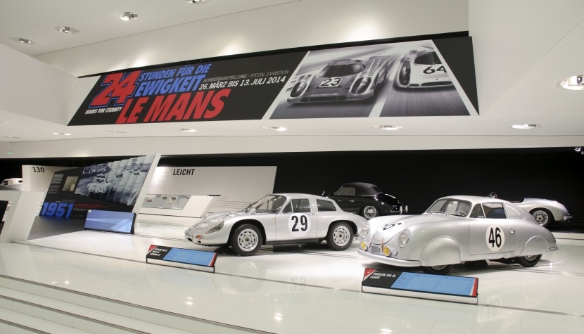 Imagen interior del museo Porsche