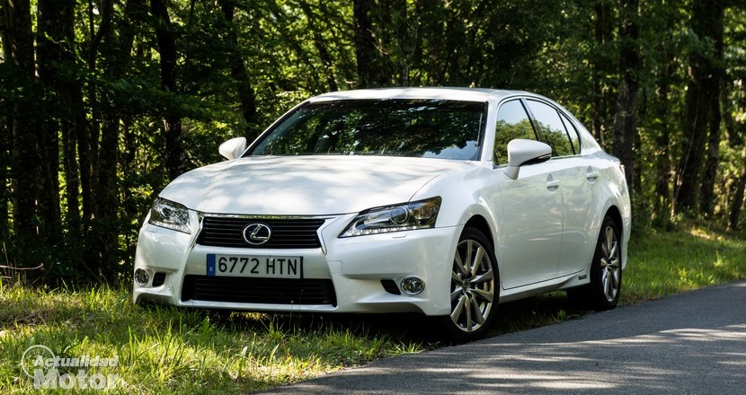 testi-lexus-gs-300h-hybridi-1