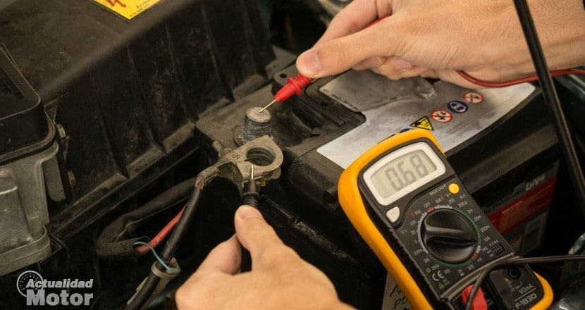 SCARICARE FORD C MAX BATTERIA