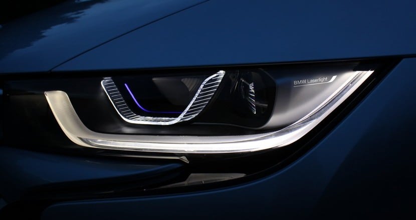 BMW i8 faros láser