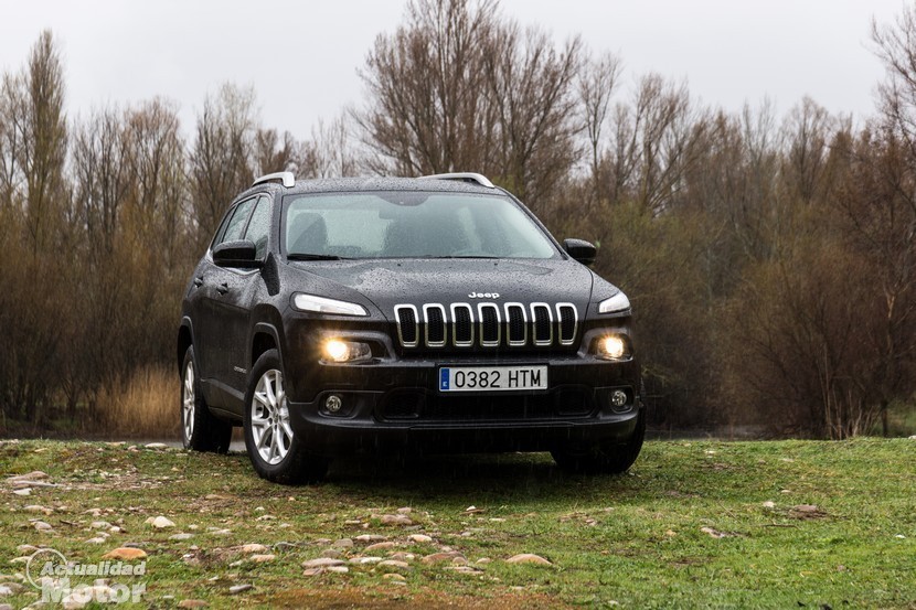 Testirajte Jeep Cherokee 2.0 MultiJet 140 KS 4x2 Actualidad Motor