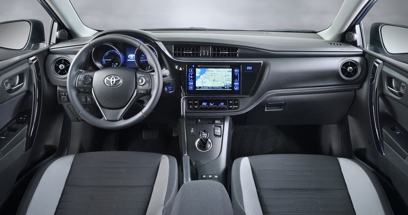 Toyota Auris 2015