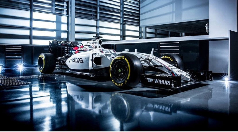 Williams FW38 lateral