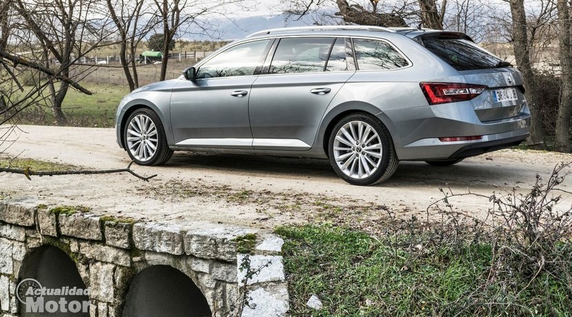 Prueba Skoda Superb Combi 2.0 TDI 150 CV DSG