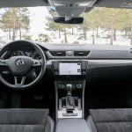 Prueba Skoda Superb Combi 2.0 TDI 150 CV DSG salpicadero interior