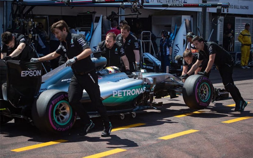 Mercedes en el box