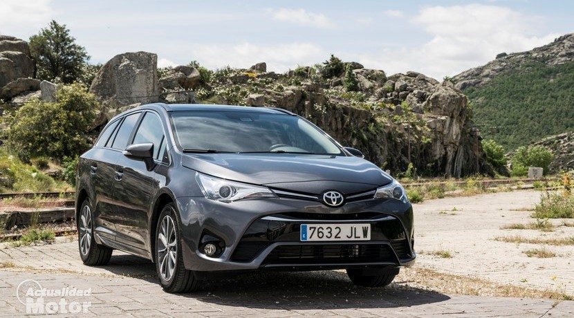 Preizkusite Toyoto Avensis Touring Sports 150D