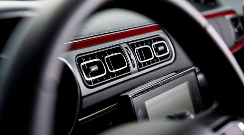 Volante e interior del Citroën C3