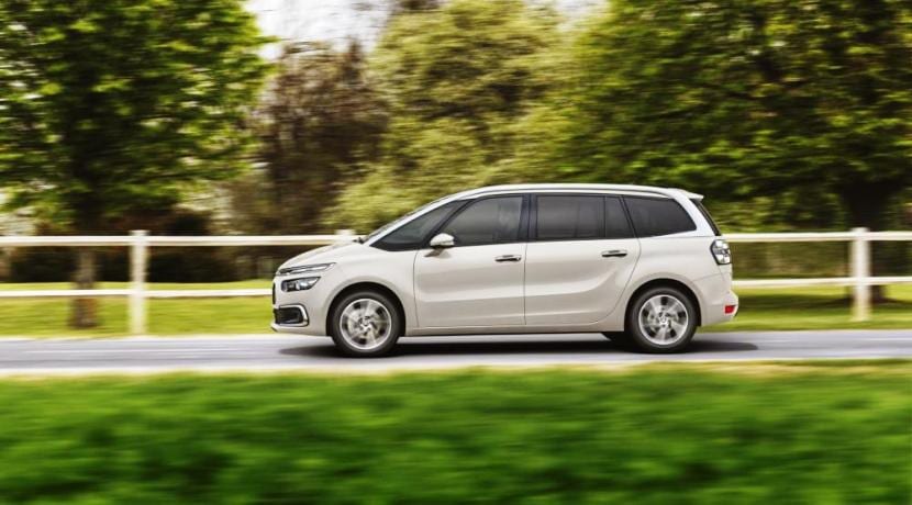 Vista lateral del Citroën Grand C4 Picasso