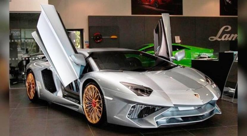 Lamborghini Aventador SV Coupé Finale 1