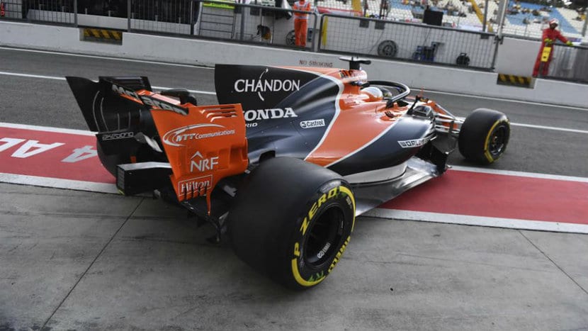 Alonso con el Halo en el GP de Italia 2017