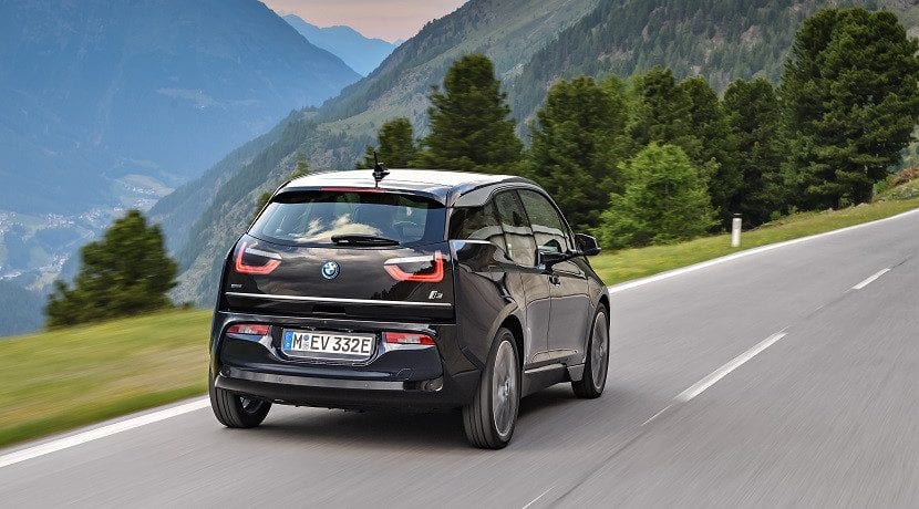 BMW i3 poklican v delavnico