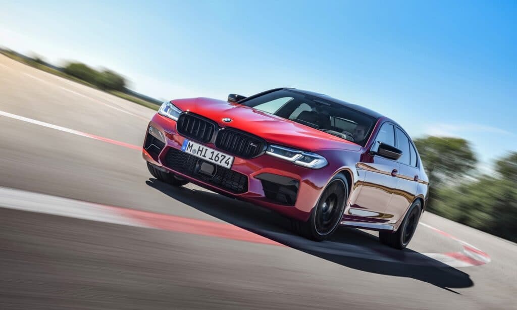 Debes circular para calentar la caja de cambios para revisar el aceite