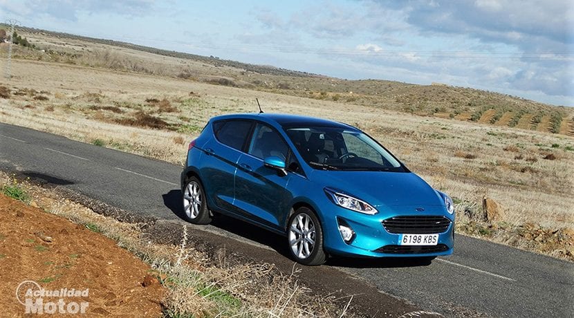 Prueba Ford Fiesta perfil delantero