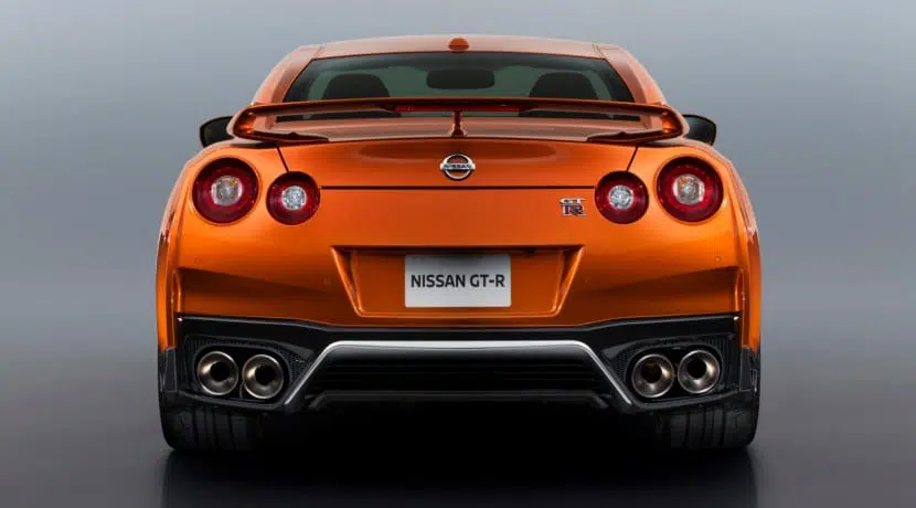Nissan Gt R データ シート テスト エンジン 設備 写真 価格 ニュースエンジン
