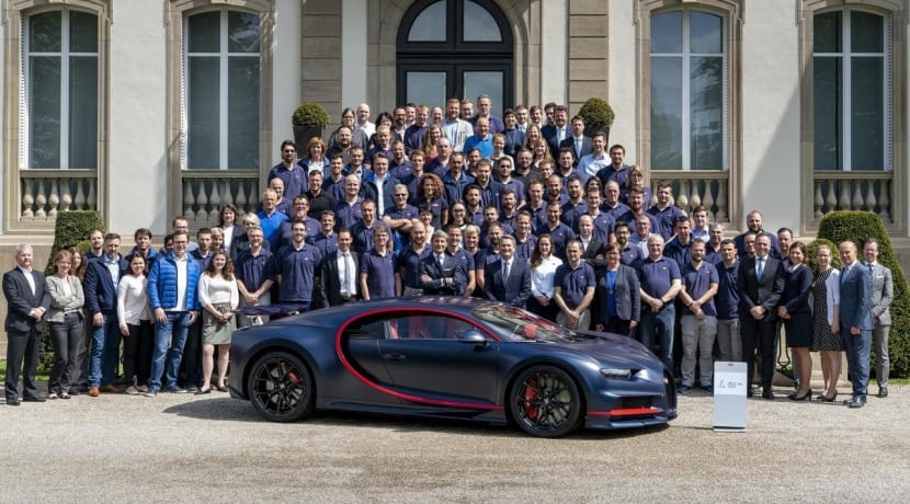 Bugatti Chiron numer 100