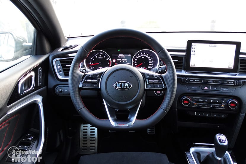 Test Kia ProCeed GT 1.6 TGDi 204 HP, shooting brake and sports car