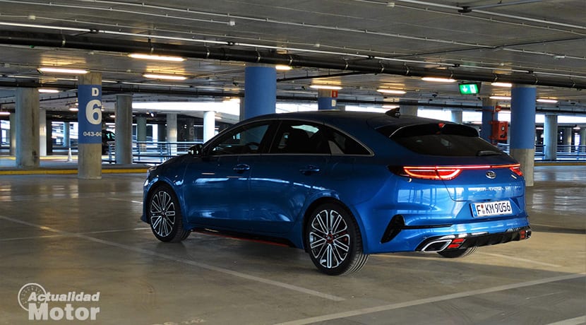 Perfil trasero Kia ProCeed GT