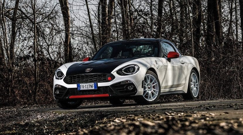 Frontal del Abarth 124 Rally Tribute Edition Blanco